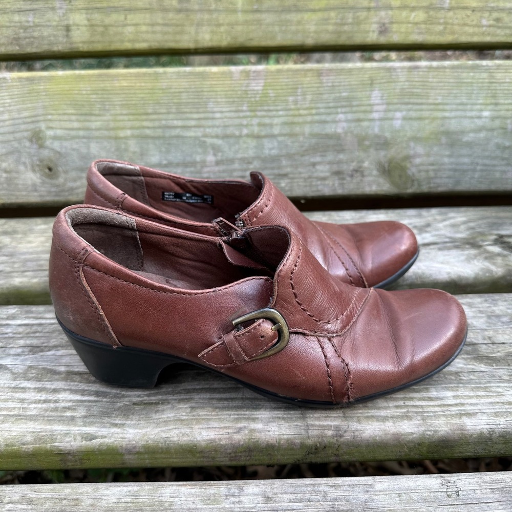Clarks Bendables Brown Leather Booties Clogs Buckle Side Zip Block Heel‎ Size 8